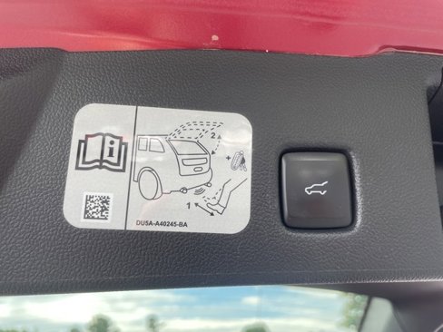 Certified 2020 Ford Escape SEL image 12