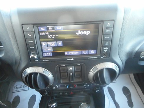 Used 2018 Jeep Wrangler Unlimited Sport image 13