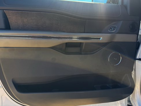 Used 2018 Ford Expedition Limited w/ Equipment Group 301A image 18
