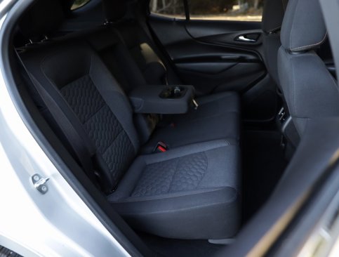 Used 2018 Chevrolet Equinox LT image 26
