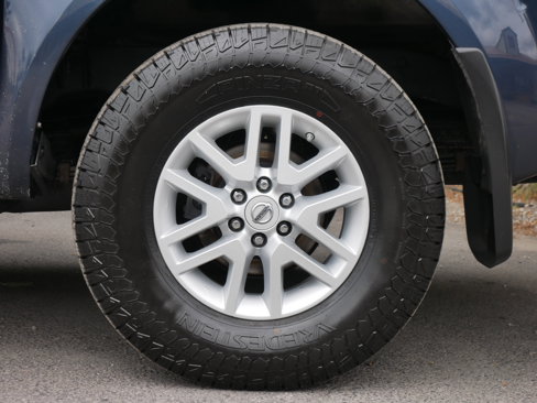 Used 2018 Nissan Frontier SV image 16