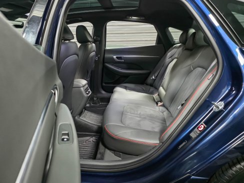 Used 2020 Hyundai Sonata SEL Plus w/ Tech Package image 16