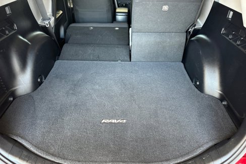 Used 2017 Toyota RAV4 XLE image 15