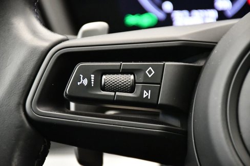 Certified 2024 Porsche Cayenne S image 27