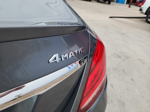 Used 2017 Mercedes-Benz C 300 4MATIC Sedan image 12