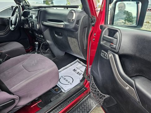 Used 2013 Jeep Wrangler Unlimited Sport image 10