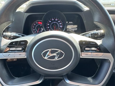 Used 2021 Hyundai Elantra SEL image 18