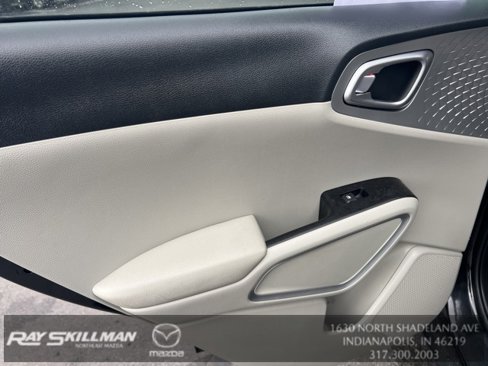 Used 2025 Kia Soul LX w/ LX Technology Package image 30