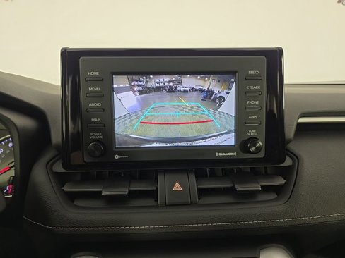 Used 2021 Toyota RAV4 LE image 26