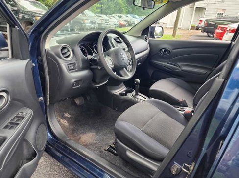 Used 2012 Nissan Versa SV image 10