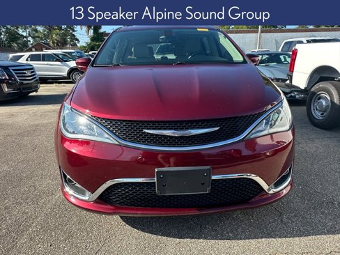 Used 2017 Chrysler Pacifica Touring-L w/ Tire & Wheel Group image 10
