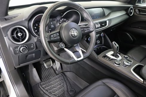 Used 2022 Alfa Romeo Stelvio Ti image 25
