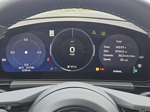 Certified 2024 Porsche Macan 4 Electric image 23