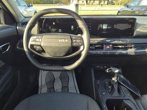 New 2025 Kia K4 EX image 7