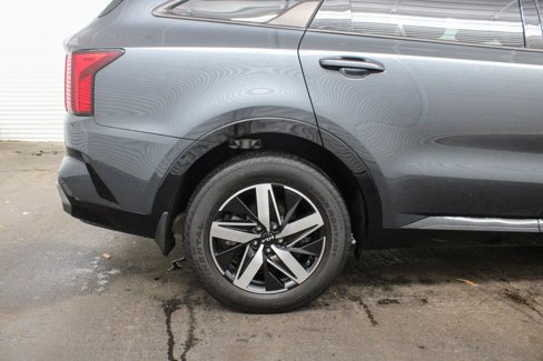 Used 2023 Kia Sorento EX w/ Panoramic Sunroof Package image 16