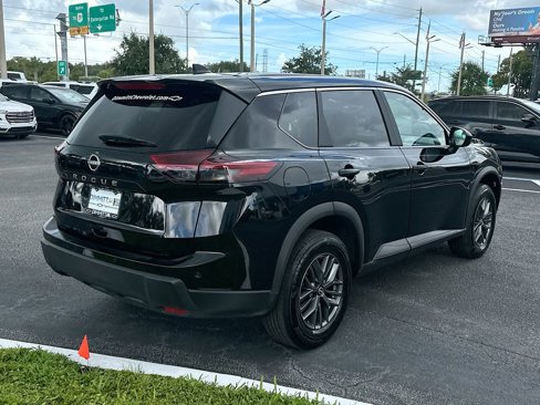 Used 2024 Nissan Rogue S image 6