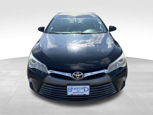 Used 2016 Toyota Camry LE image 9