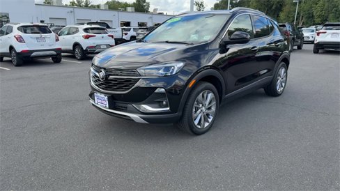Used 2022 Buick Encore GX Essence w/ Advanced Technology Package image 4