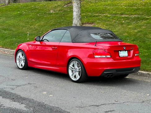 Used 2011 BMW 135i Convertible image 7