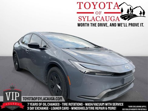 Used 2024 Toyota Prius LE image 1