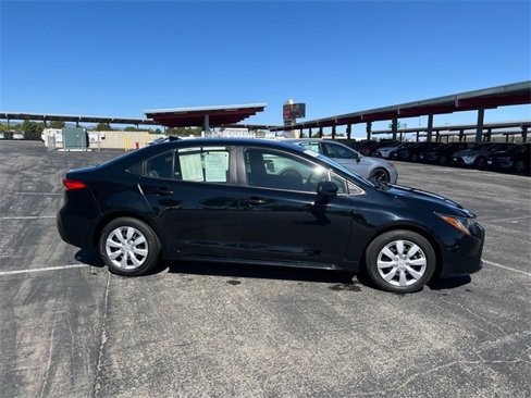 Certified 2023 Toyota Corolla LE image 4