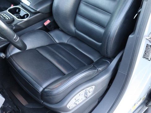 Used 2013 Porsche Cayenne Turbo image 26