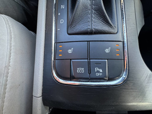 Used 2016 Kia Sedona LX w/ LX Convenience Package image 20