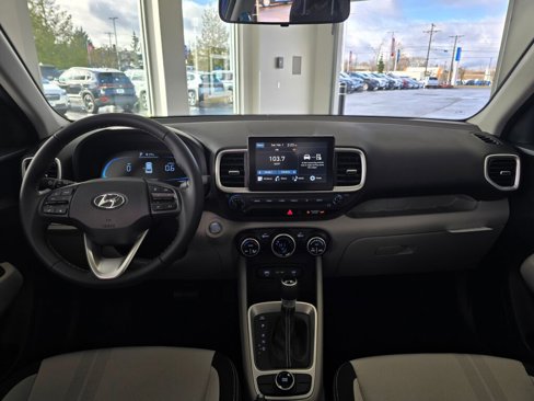 New 2025 Hyundai Venue SEL image 15