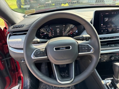 New 2025 Jeep Compass Sport image 15