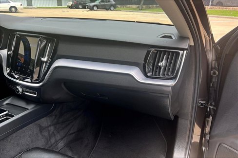 Certified 2025 Volvo S60 B5 Core image 20