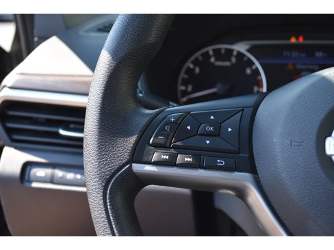 Used 2024 Nissan Altima 2.5 SV image 19