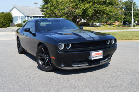 Used 2017 Dodge Challenger SXT Plus image 19