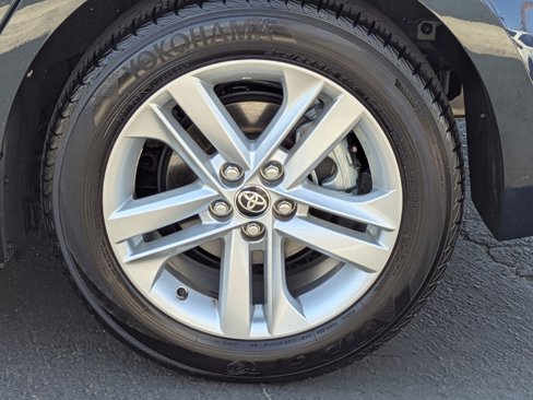 Used 2022 Toyota Corolla SE image 22