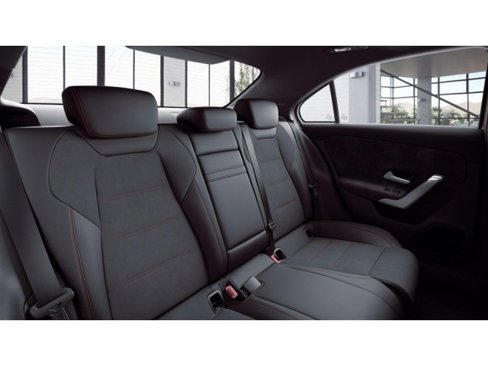Used 2022 Mercedes-Benz A 220 image 5