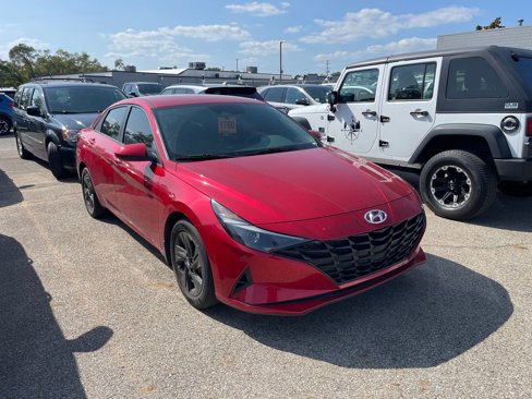 Used 2023 Hyundai Elantra SEL image 1
