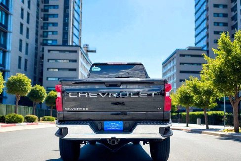 Used 2020 Chevrolet Silverado 1500 LT w/ Trailering Package image 4