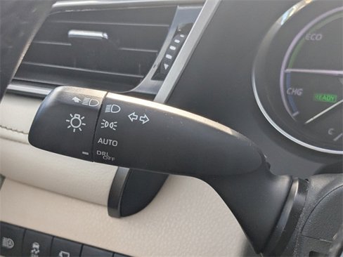 Used 2020 Toyota Camry XLE image 24