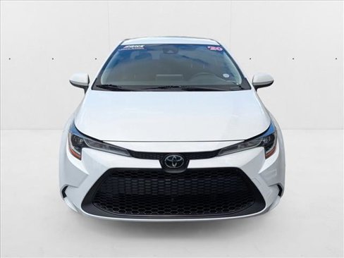 Used 2020 Toyota Corolla LE image 2