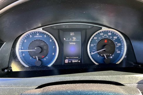 Used 2016 Toyota Camry LE image 25