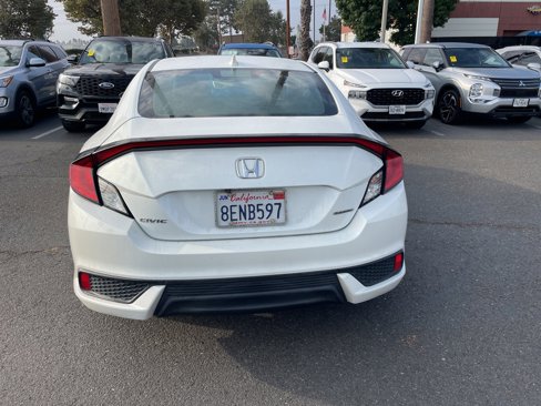 Used 2018 Honda Civic Touring image 4