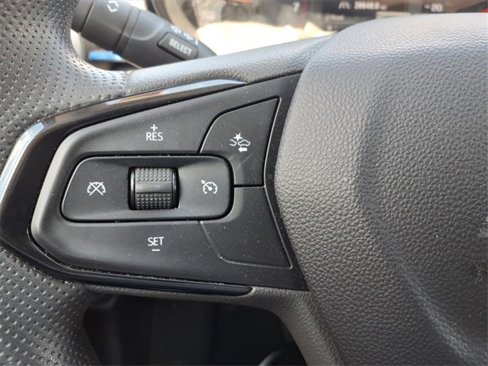 Used 2025 Chevrolet Trax LS w/ LS Convenience Package image 24