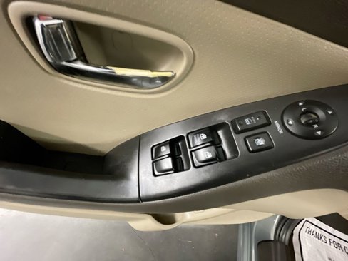 Used 2010 Hyundai Elantra GLS image 19