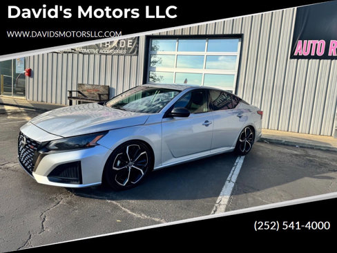 Used 2023 Nissan Altima 2.5 SR image 1