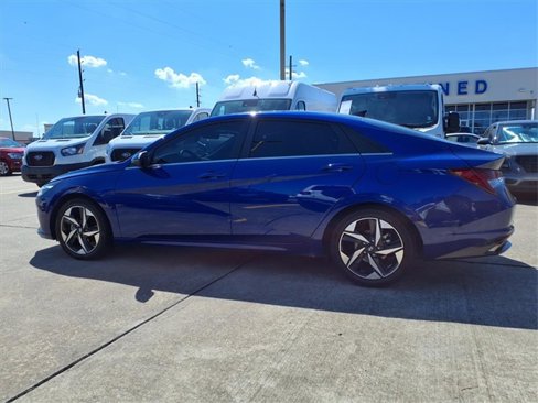 Used 2023 Hyundai Elantra Limited w/ Preferred Accessory Package image 29