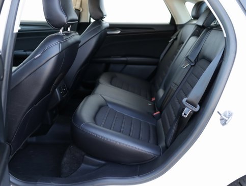 Used 2018 Ford Fusion SE w/ Equipment Group 201A image 24