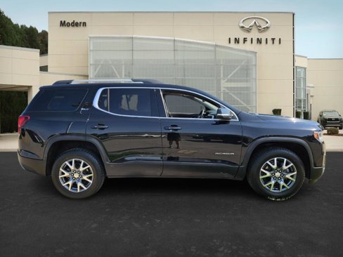 Used 2023 GMC Acadia SLT image 3