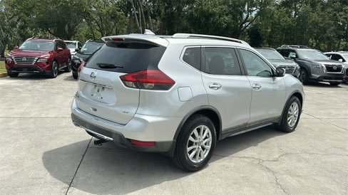 Used 2018 Nissan Rogue SV image 7