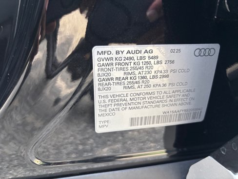 Certified 2025 Audi Q5 2.0T Premium Plus image 35