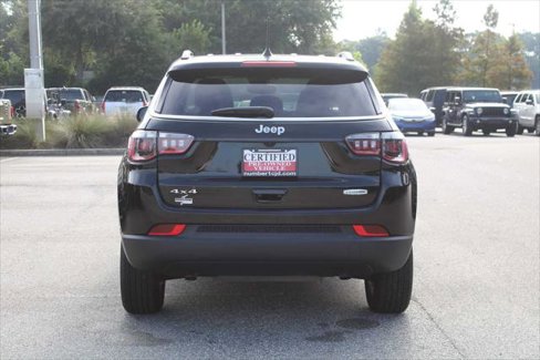 Certified 2025 Jeep Compass Latitude image 4