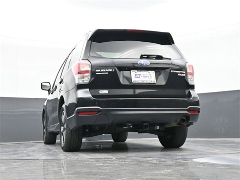 Used 2017 Subaru Forester 2.5i Premium w/ All-Weather Package image 39